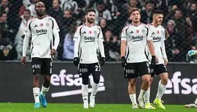 Beşiktaş'ta Derbi Öncesi 4 Oyuncu Ceza Tehlikesi!