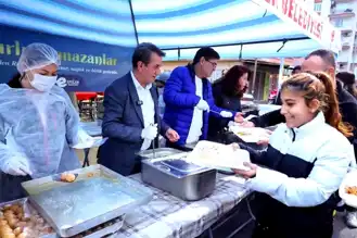 Efeler'de İftar Buluşması: Başkan Yetişkin, Vatandaşlarla Oruç Açtı