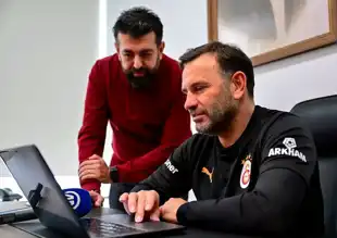 Okan Buruk, Yılın Kareleri'ni Seçti!