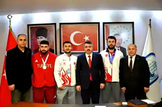 Yıldırım'dan Avrupa Kick Boks Şampiyonlarına Ödül
