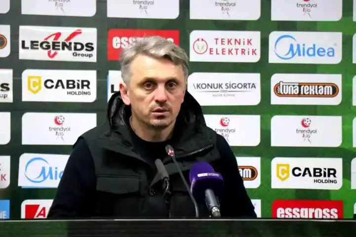 Sakaryaspor-Fatih Karagümrük 2-2: Teknik Direktörlerden Maç Değerlendirmesi