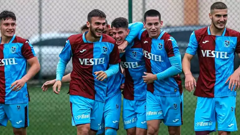 Trabzonspor U19 Maçı Ertelendi!