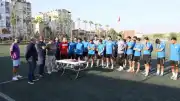 Akdeniz Belediye Spor'a Moral Desteği: Başkan ve Yöneticiler Antrenmanda
