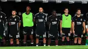 Beşiktaş'ta Genç Futbolcu Ü.A.'dan Kırmızı Kart Sonrası El Kırığı: "Hırsımdan Eli Çatladı"