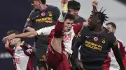 Galatasaray'da İki Genç Transfer Ayrılıyor: Bitshiabu ve Ugochukwu'nun Geleceği Belirsiz