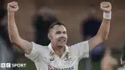 Scott Boland'ın Performansı Güney Afrika'yı Zorluyor: 4 Wicket