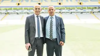 Fenerbahçe'de İsmail Kartal Dönemi: "Yine PSG gibi oynayacağız"
