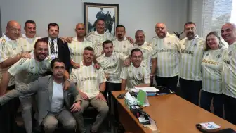 Sadettin Saran ve Yönetimi Fenerbahçe'ye Yeni Sezon Formalarıyla Veda Etti