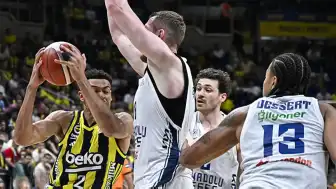 Fenerbahçe Beko, Anadolu Efes Karşısında Seriyi 2-0'a Getirdi