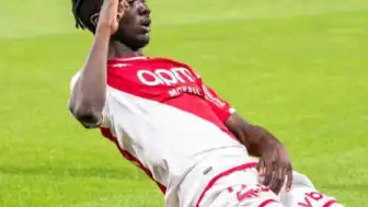 Beşiktaş'tan Sol Bek Hamlesi: Kassoum Ouattara İçin Görüşmeler Sürüyor