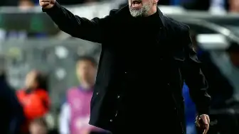 Beşiktaş'ta Teknik Direktör Arayışında Yerli İsimler Ön Plana Çıktı: Arda Turan Olasılığı