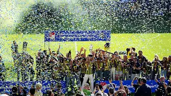 Fenerbahçe arsaVev, Kadın Futbol Süper Ligi'nde Şampiyon Oldu