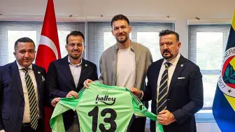 Fenerbahçe'de Tarık Çetin'in sözleşmesi 2029'a kadar uzatıldı