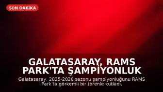 Galatasaray, RAMS Park'ta Şampiyonluk Kupasını Kaldırdı
