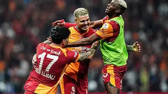 Galatasaray, Süper Lig Şampiyonluğunu Kutluyor