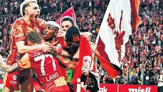 Galatasaray, Süper Lig'deki 26. Şampiyonluğunu Kutladı
