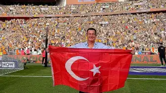 Hull City'nin Premier Lig'e Yükselişi Sonrası Başkan Acun Ilıcalı Taraftarlarla Buluştu