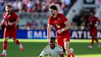 A Milli Futbol Takımı Oyuncusu İsmail Yüksek: "Bize Yakışmayan Bir Oyun Sergiledik"