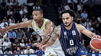 Anadolu Efes, Fenerbahçe Beko Karşısında Galip Geldi
