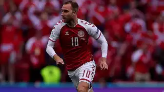 Christian Eriksen, Ukrayna Maçında Tekrar Sahada Fenalaştı