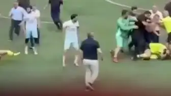 Bağcılar Mahmutbey Stadı'nda Hakeme Fiziksel Saldırı