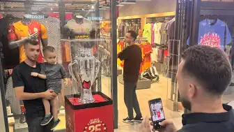 Düzce'de Galatasaray Şampiyonluk Kupası Sergilendi