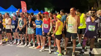 Sarıyer'de Türkiye'nin İlk Gece Maratonu Gerçekleştirildi