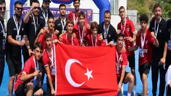 U16 Erkek Hokey Milli Takımı Avrupa Şampiyonu Unvanını Kazandı