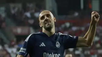 Vedat Muriç'in Gol Serisi Devam Ediyor: Konyaspor, Lyon ve Samsun Maçlarında 3 Gol