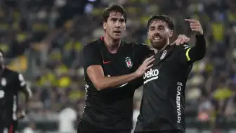 Fenerbahçe'yi 2-1 Mağlup Eden Beşiktaş'ta Dusan Vlahovic'ten Orkun Açıklaması: "Messi Gibi Asist Yaptı"