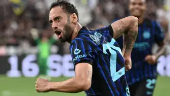Hakan Çalhanoğlu'na Juventus Kancası: Transfer İddiaları Gündemde