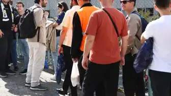 Ederson İmza Günü İçin Kadıköy'de Binlerce Taraftar Toplandı, Kapasite Doldu