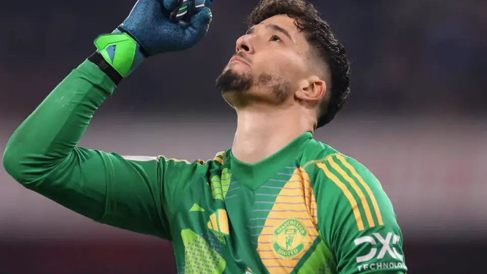 Altay Bayındır İçin Yeni Bir İstanbul Devi Devrede: Fenerbahçe'nin Transfer İlgisi Ortaya Çıktı