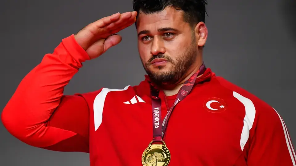Rıza Kayaalp Tarih Yazdı: Avrupa Şampiyonalarında 13. Altın Madalyasını Kazandı