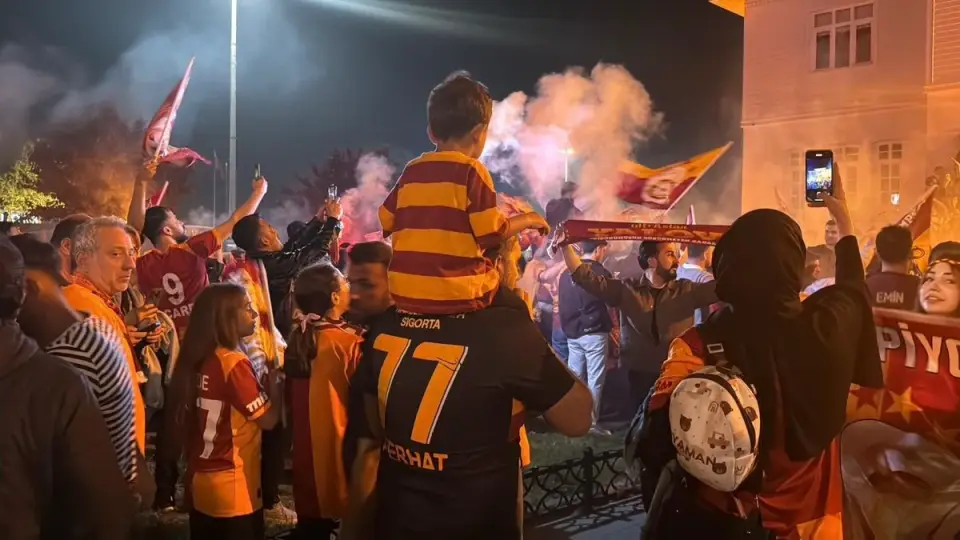 Galatasaray'ın Şampiyonluğu Yalova'da Coşkuyla Kutlandı