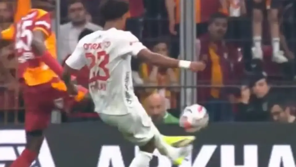 Galatasaray Penaltı Kazandı, Skor Eşitlendi