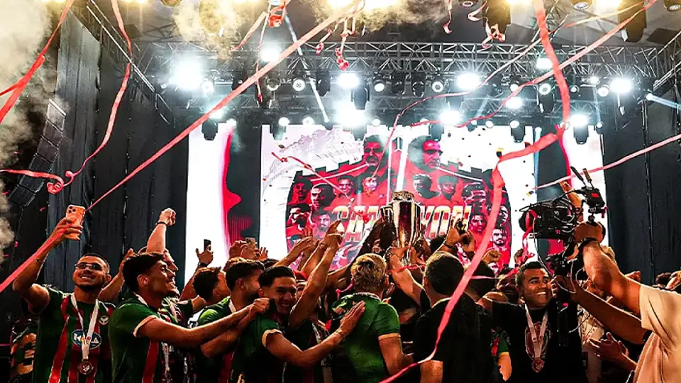 Amedspor, Süper Lig'e Yükselişini Taraftarıyla Kutladı