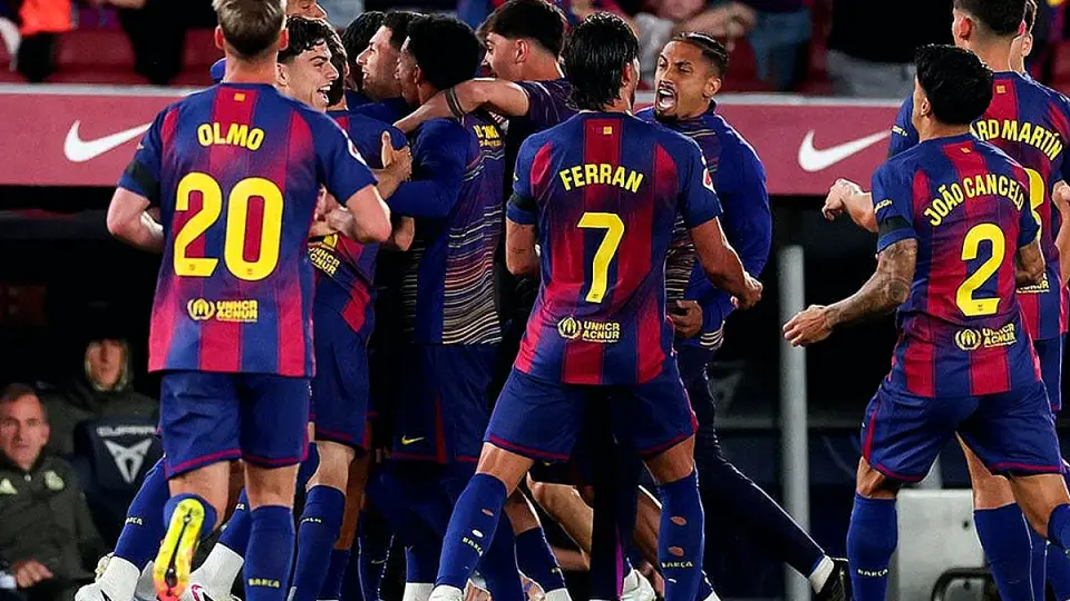 Barcelona, Real Madrid'i yenerek La Liga'da 29. şampiyonluğunu ilan etti
