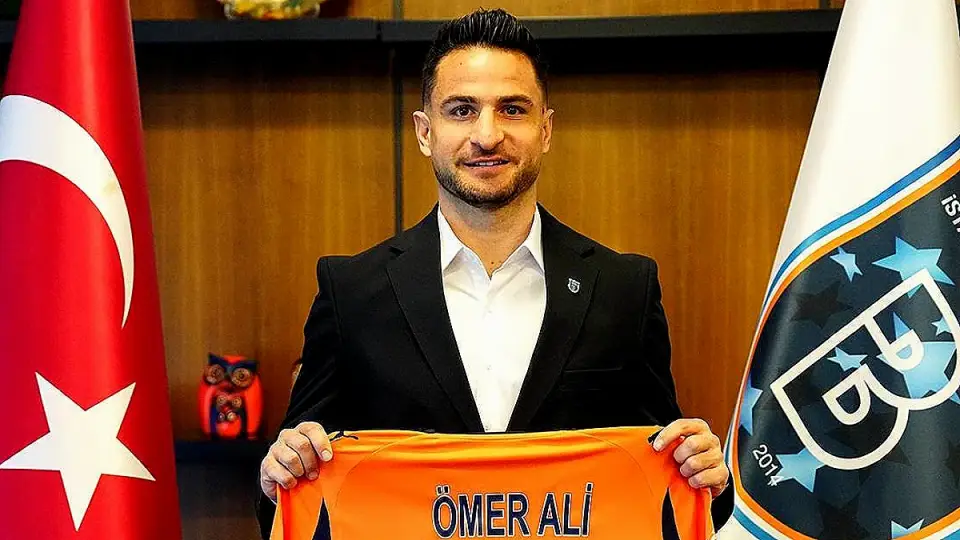 Başakşehir'de Kaptan Ömer Ali Şahiner'in Sözleşmesi Uzatıldı