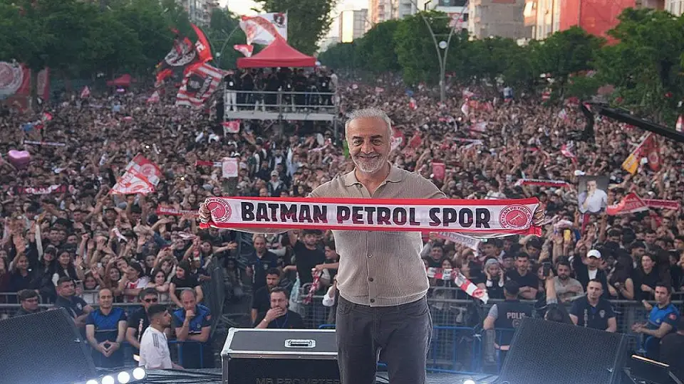 Batman Petrolspor Şampiyonluk Kutlamasında Ünlü İsimler Sahne Aldı