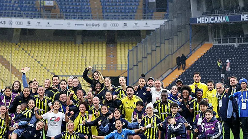 Fenerbahçe Kadın Futbol Takımı Kupasını Sahasında Kaldıracak