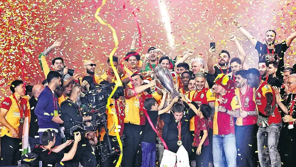 Galatasaray'dan Şampiyonluk Kutlaması: Hedef 5'te 5