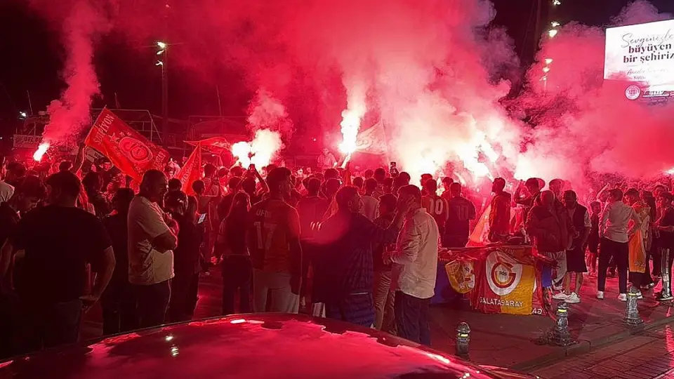 Galatasaray'ın Şampiyonluk Kutlamaları Bodrum'da Coşkuyla Sürüyor