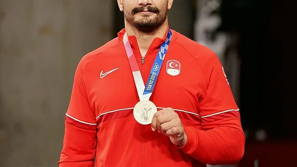 Şampiyon Güreşçiler 16. Emiralem Çilek Festivali'nde Jüri Üyesi Olacak