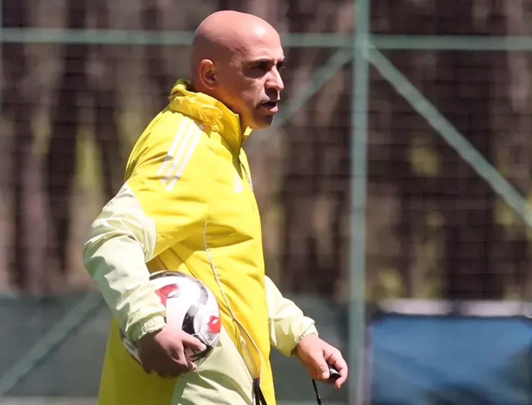 Fenerbahçe'de Tedesco Sonrası İlk Antrenman Zeki Murat Göle Yönetiminde Yapıldı