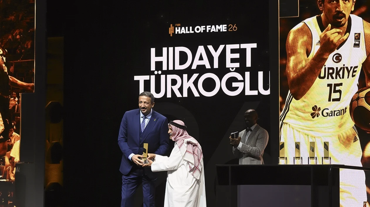 FIBA'nın 2026 Hall of Fame listesine seçilen Hidayet Türkoğlu onurlandırıldı