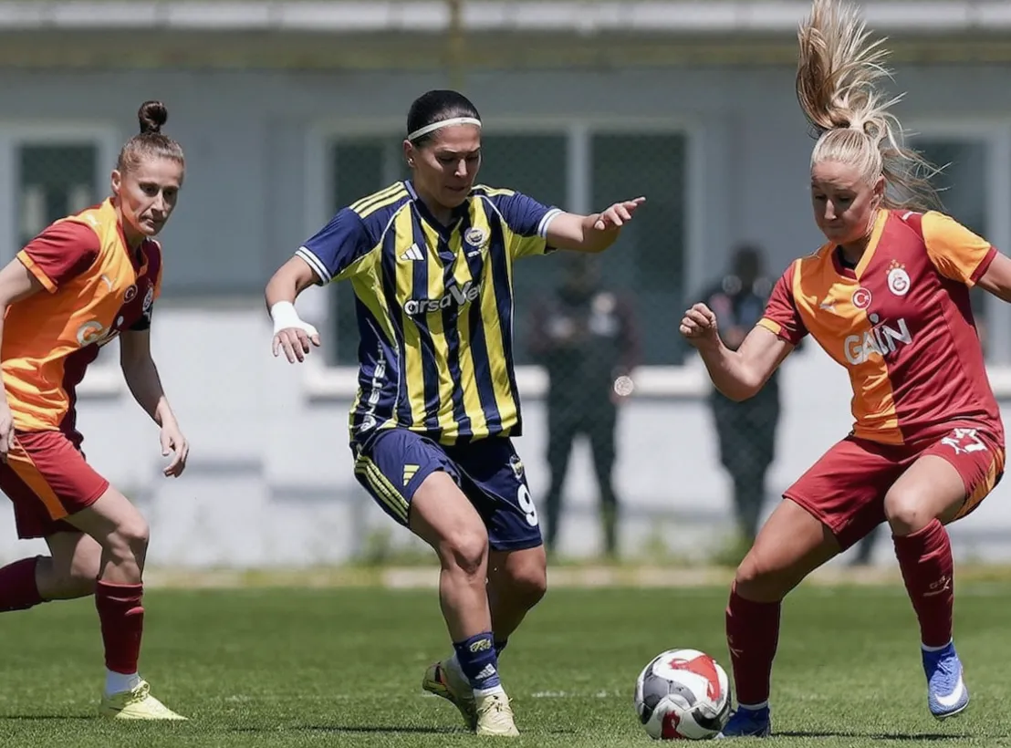 Galatasaray'dan Fenerbahçe'ye Karşı Nefes Kesen Galibiyet
