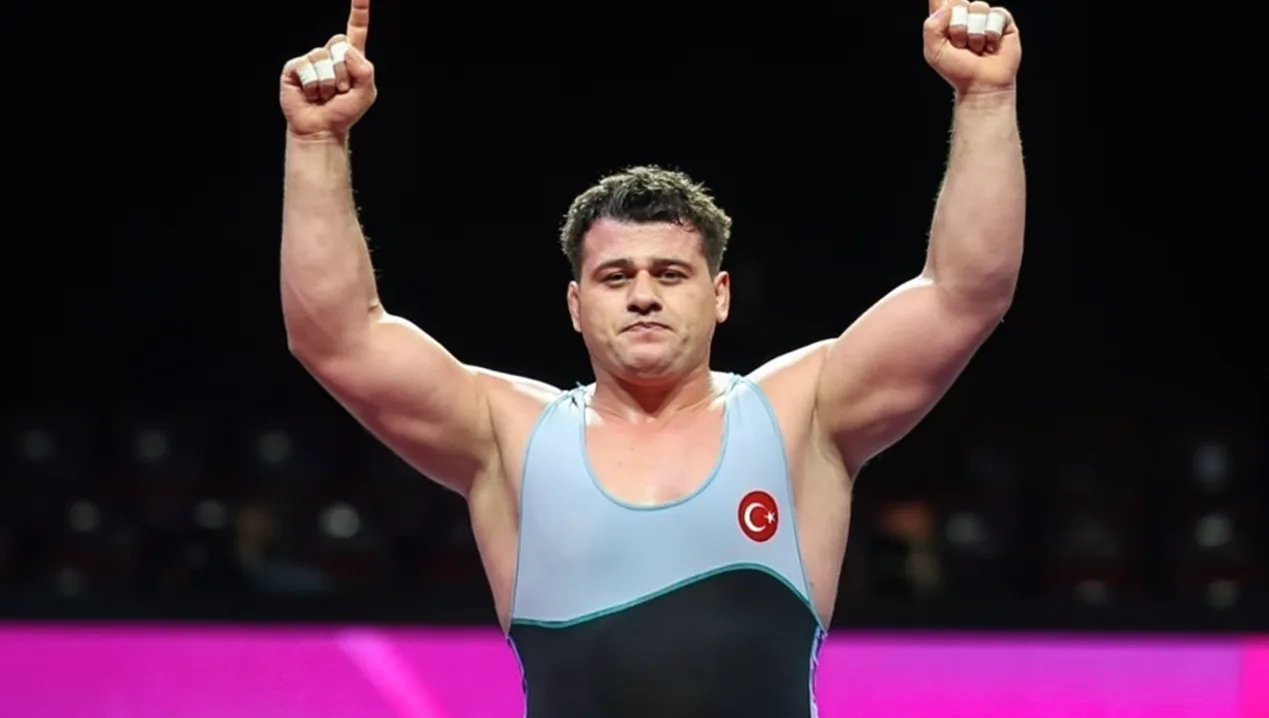Rıza Kayaalp, 13. Kez Avrupa Şampiyonu Olarak Tarihe Geçti