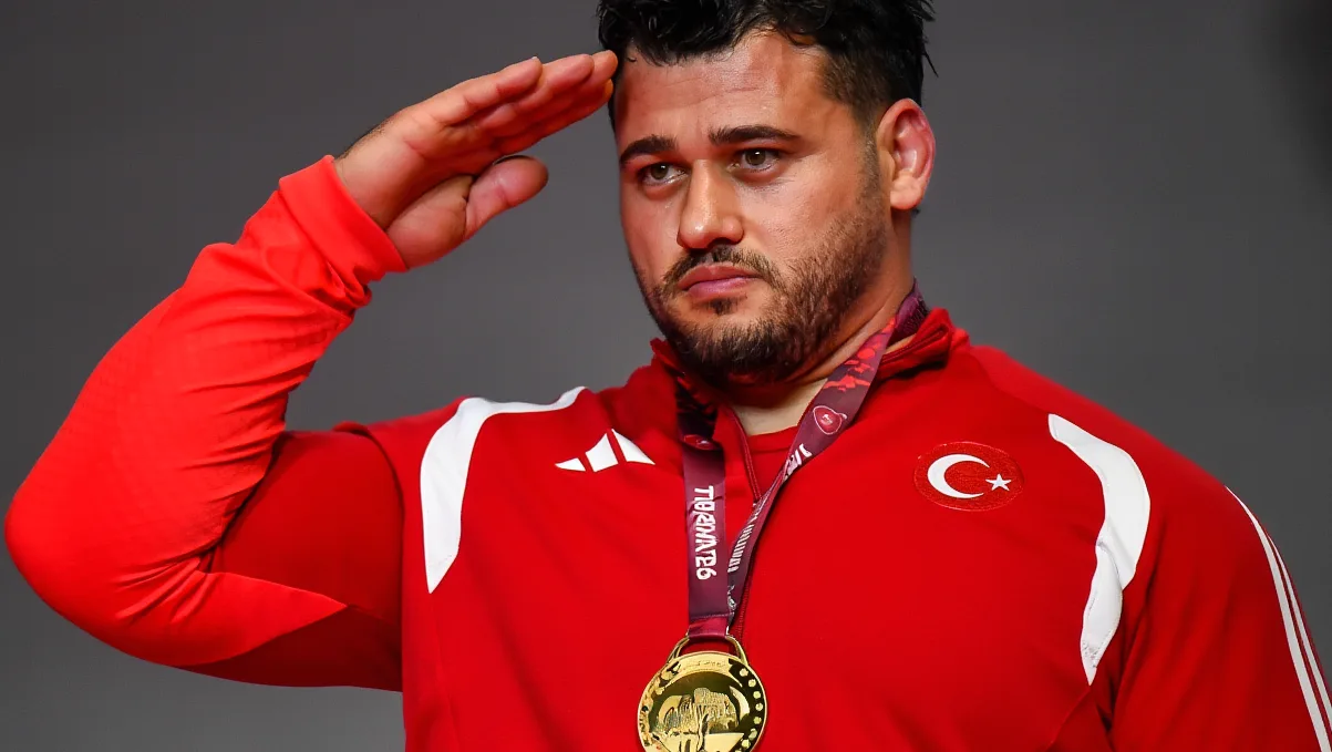 Rıza Kayaalp Tarih Yazdı: Avrupa Şampiyonalarında 13. Altın Madalyasını Kazandı