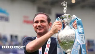 Frank Lampard'a Yılın Teknik Direktörü Ödülü Verildi